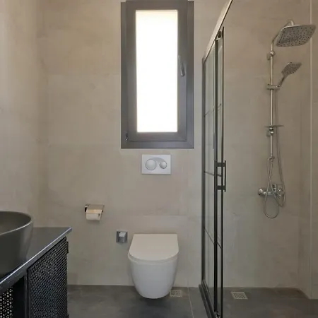 Lotus Yesiluezuemlue Villa *