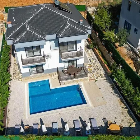 Lotus Yesiluezuemlue Villa Fethiye